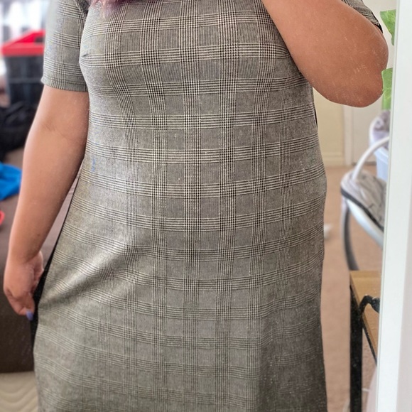 Plus Size Checkered Dress - Picture 3 of 4